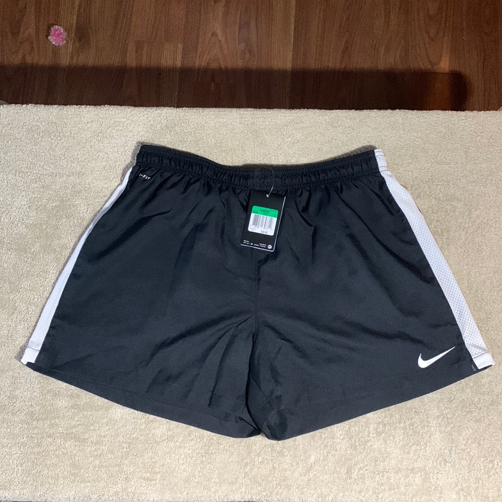 New - Nike Women’s Shorts - XL